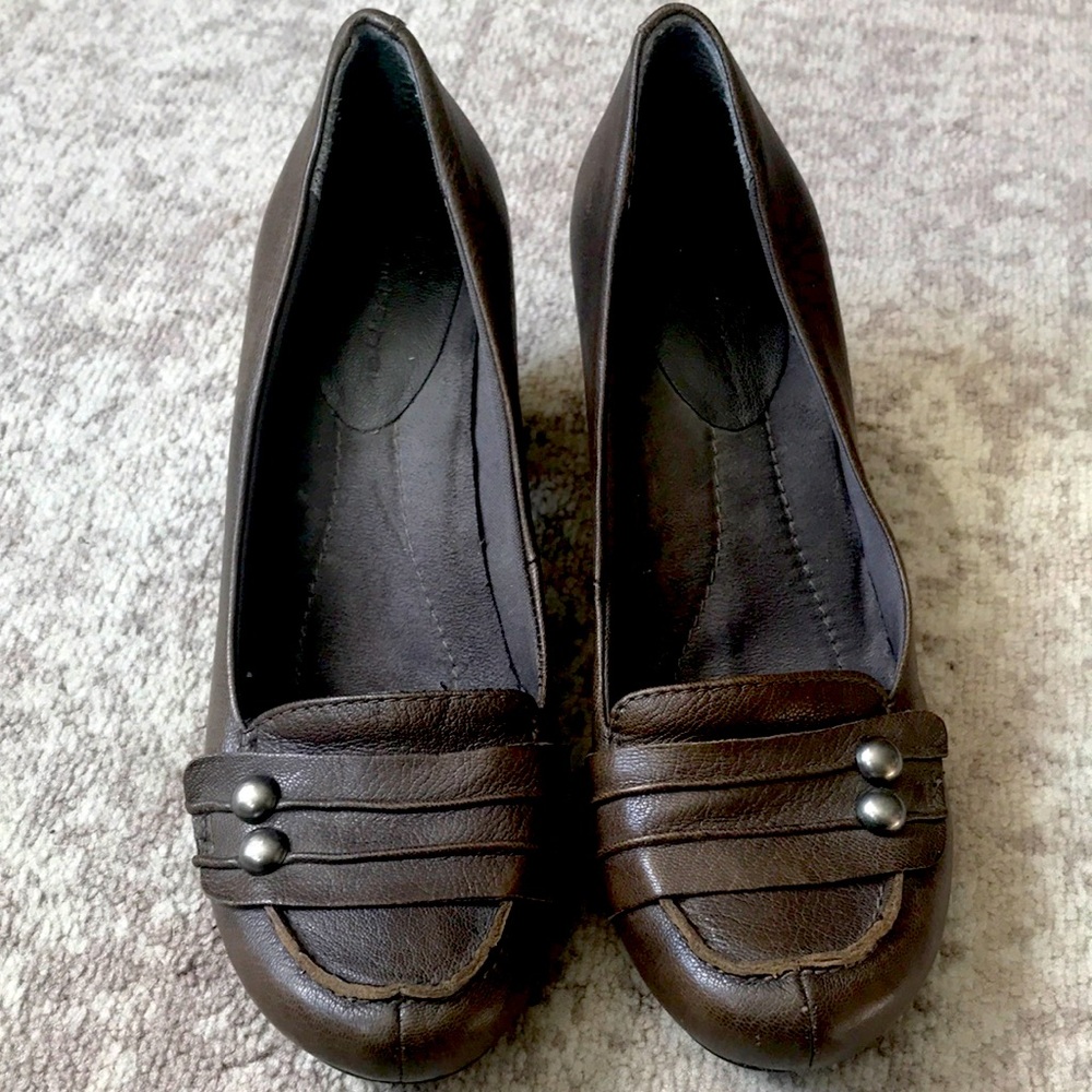 Ladies shoes